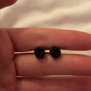 Black Kendra Scott studs